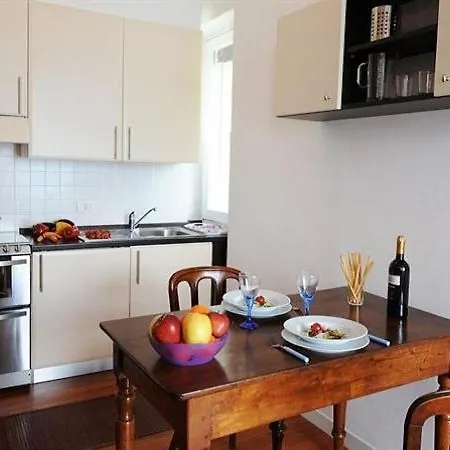 Sleeps 2 Air Con *